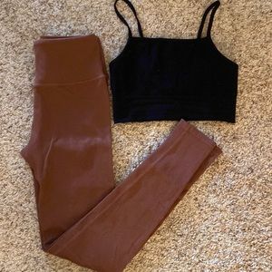Fabletics Set - Mauve Leggings, Black bra